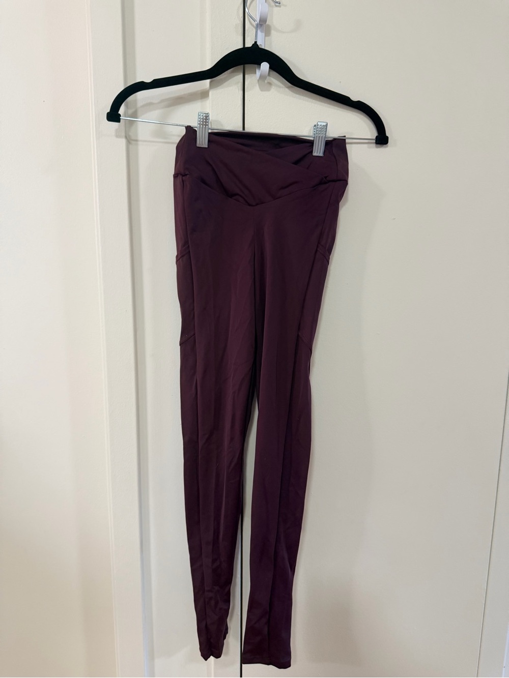 Balera Plum Cross-Over Waist Leggings with Side Pockets